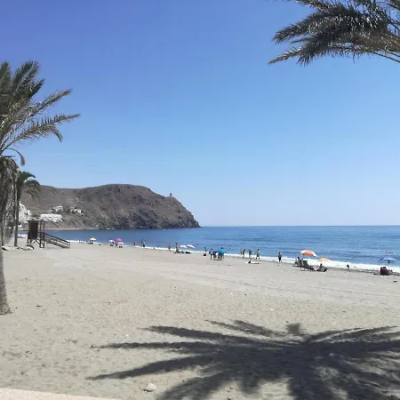Junto A La Playa *